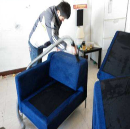 <a href=http://www.hualuspace.cn/ target=_blank class=infotextkey>廣州保潔公司</a>:椅子是怎么清洗的?
